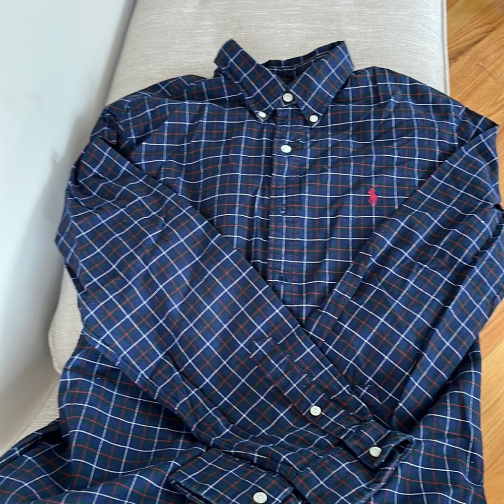 Great polo button down!! Like new!! Size L